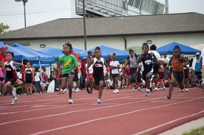 2010 Spring Track Meets Part 1 — By Melvin Parker — photo 618