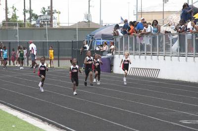 2010 Spring Track Meets Part 2 — By Melvin Parker — photo 197