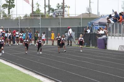 2010 Spring Track Meets Part 2 — By Melvin Parker — photo 208