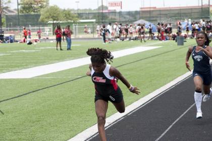 2010 Spring Track Meets Part 2 — By Melvin Parker — photo 271