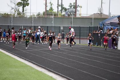 2010 Spring Track Meets Part 2 — By Melvin Parker — photo 291