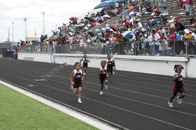 2010 Spring Track Meets Part 2 — By Melvin Parker — photo 394