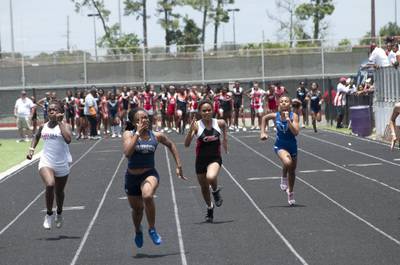 2010 Spring Track Meets Part 2 — By Melvin Parker — photo 398