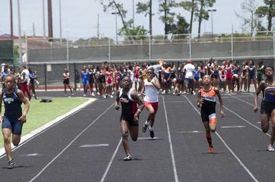 2010 Spring Track Meets Part 2 — By Melvin Parker — photo 402