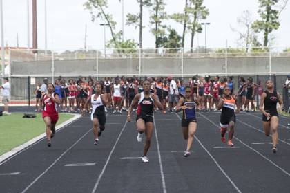 2010 Spring Track Meets Part 2 — By Melvin Parker — photo 457