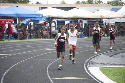 2010 Spring Track Meets Part 2 — By Melvin Parker — photo 464