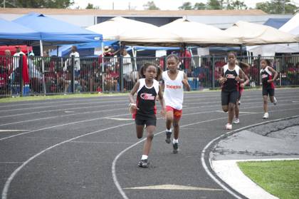 2010 Spring Track Meets Part 2 — By Melvin Parker — photo 465
