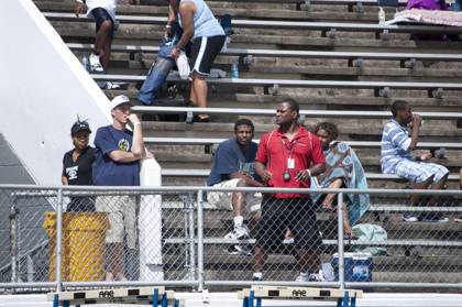 2010 Spring Track Meets Part 2 — By Melvin Parker — photo 477