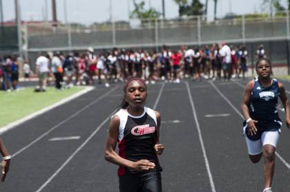 2010 Spring Track Meets Part 2 — By Melvin Parker — photo 489